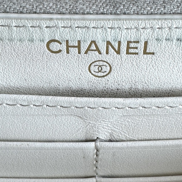 Chanel 19 Quilted Lambskin Leather Zip Around Wallet w/COA - Picture 14 of 16